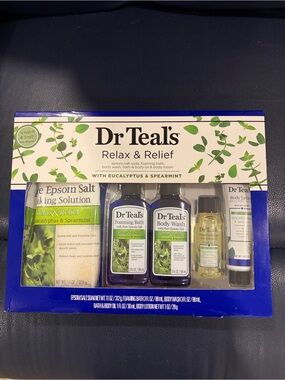 Dr Teal's Relax & Relief Eucalyptus & Spearmint Gift Set - Green